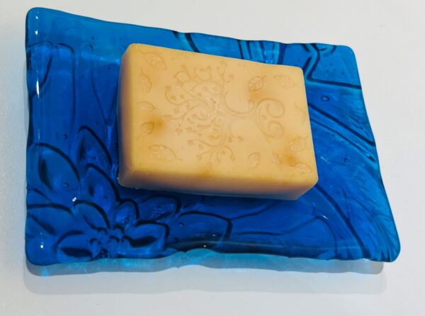 Blue Garden Soap Dish with face soap