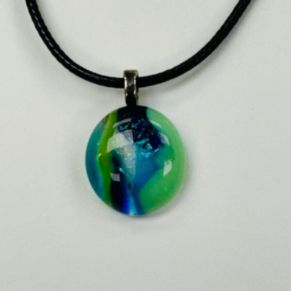 Verdant Ripple Pendant