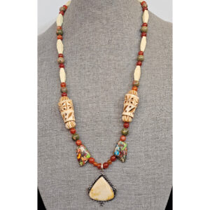 Beautiful Travel Necklace