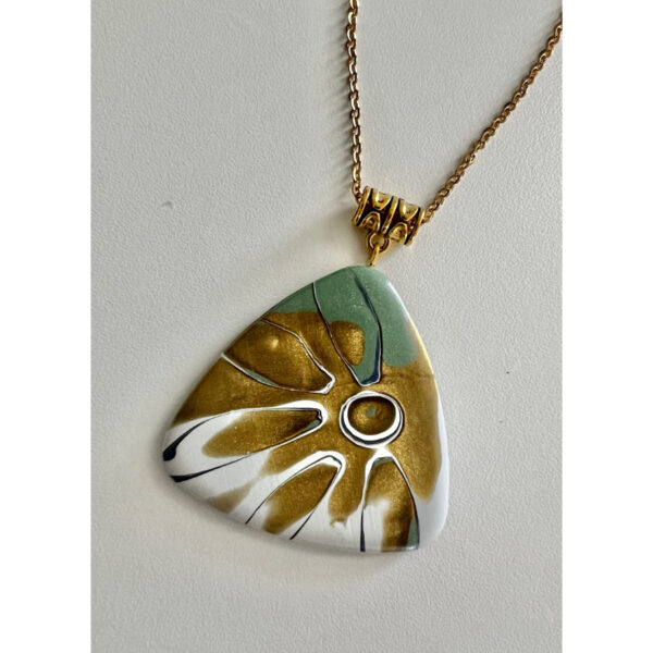 Triangled Daisy Pendant